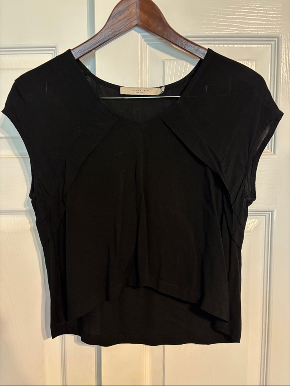 7115 By Szeki Black Draped Cap-Sleeve Crop Top